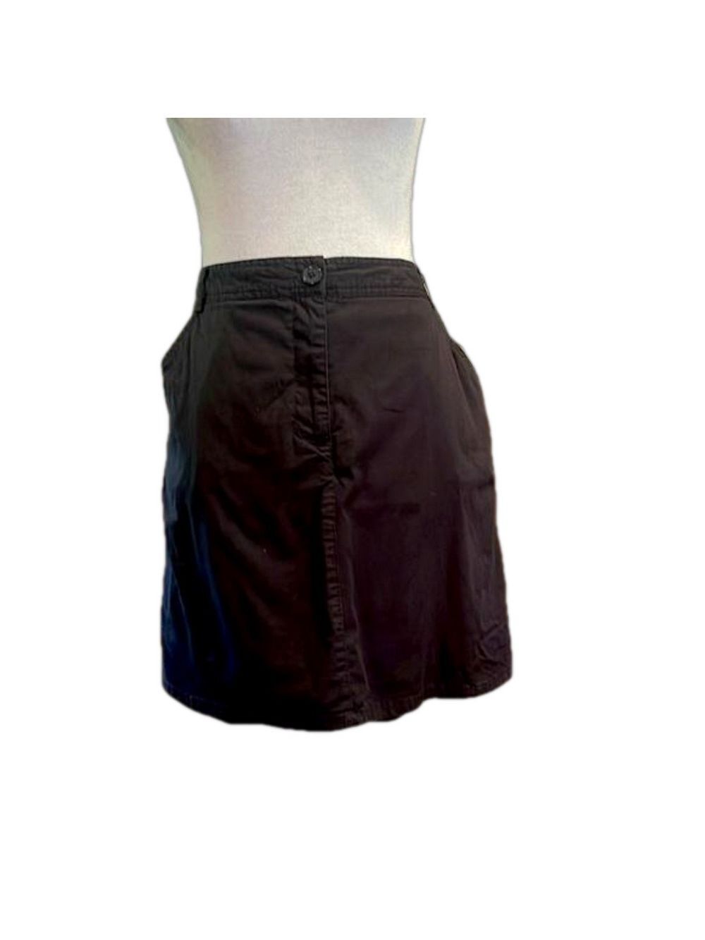 White Stag black cotton/spandex size 12 skirt with front pockets and zipper